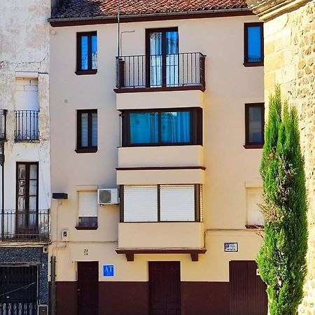Apartamentos San Martin Plasencia Dış mekan fotoğraf